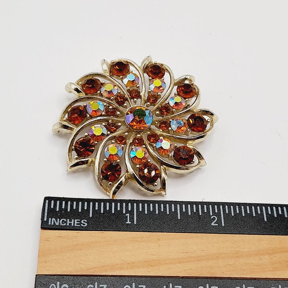 Vintage Topaz AB Rhinestone Flower Brooch Gold Plated 2 Inch Unsigned - Picture 8 of 8